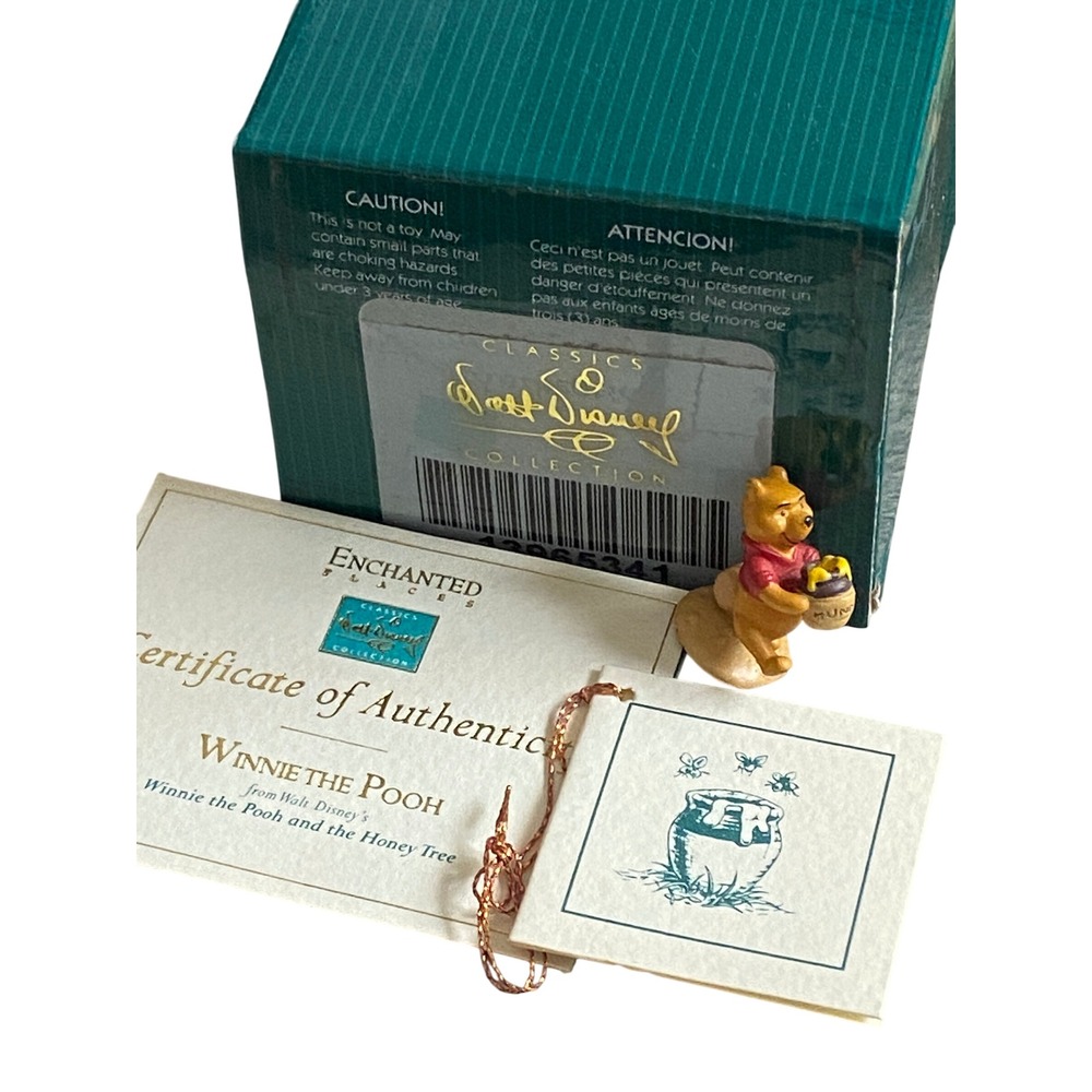Disney Classics Collection Winnie the Pooh Enchanted Places Miniature Figurine